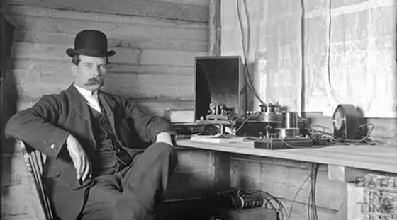 Photo of a telegraph operator