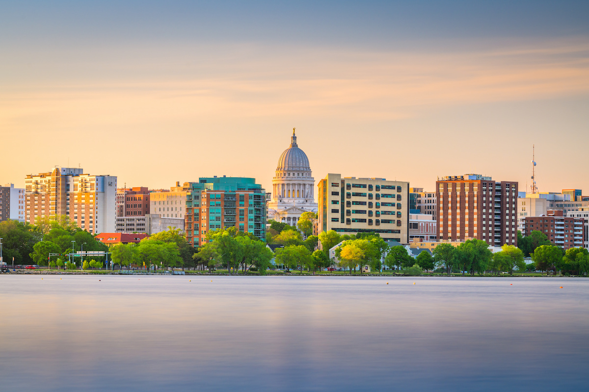 Wisconsin net metering: selling electricity back to the grid