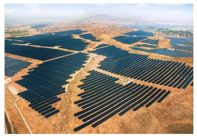 Image of the biggest solar farm in the world, located in the Rajasthan desert region of India